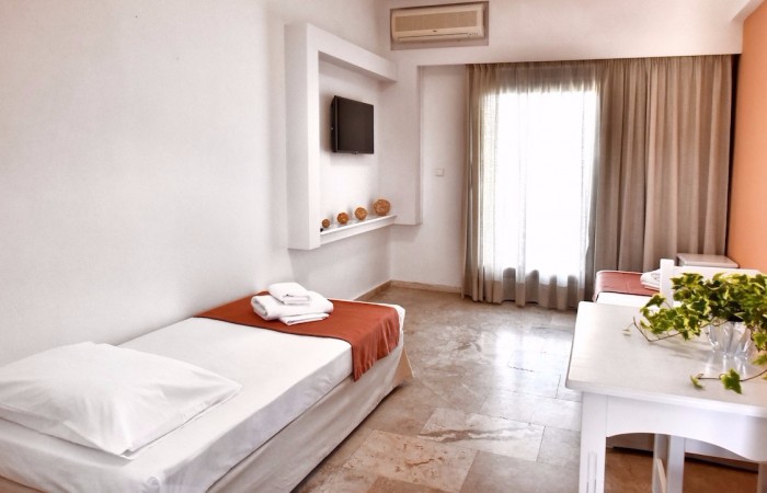 troulos_hotel53