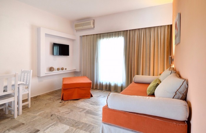 troulos_hotel55