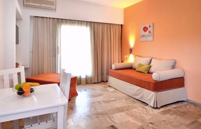 troulos_hotel56
